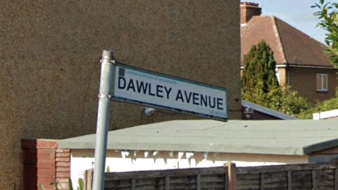 Dawley Avenue Street Sign | Hillingdon Today