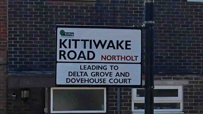 Kittiwake Road Northolt streetsign | Hillingdon Today